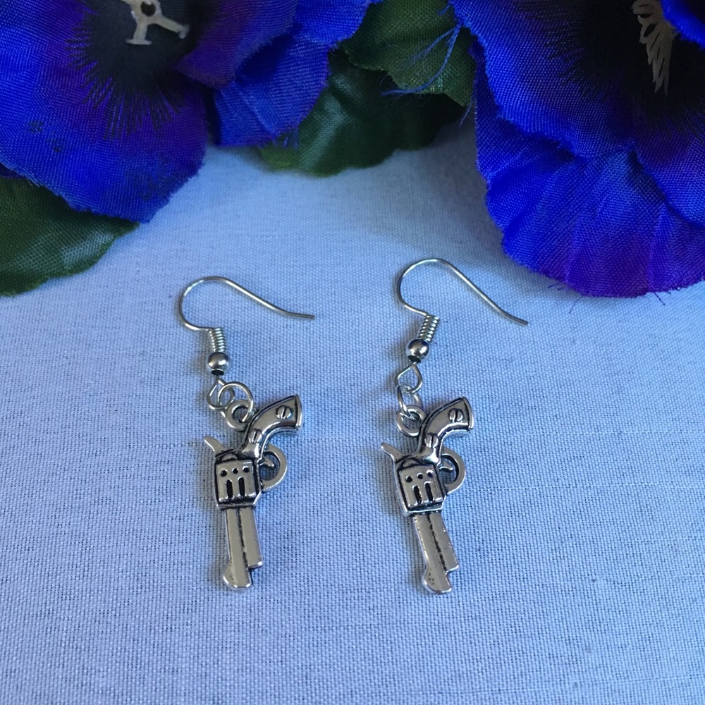 🌼5 for $25🌼Pistol Earrings